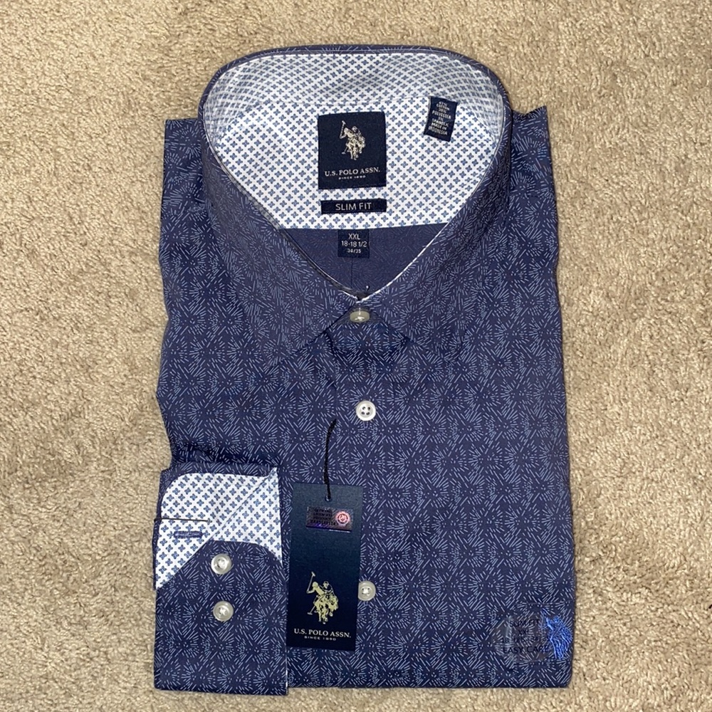 Mens NWT US polo assn dress shirt. Slim fit